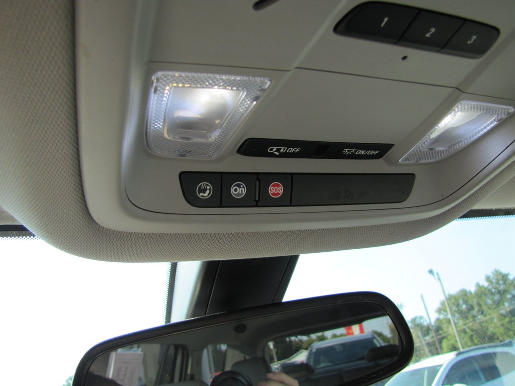 GMC Acadia photo 21