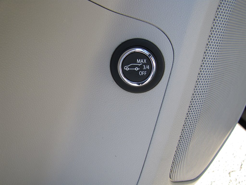 GMC Acadia photo 15