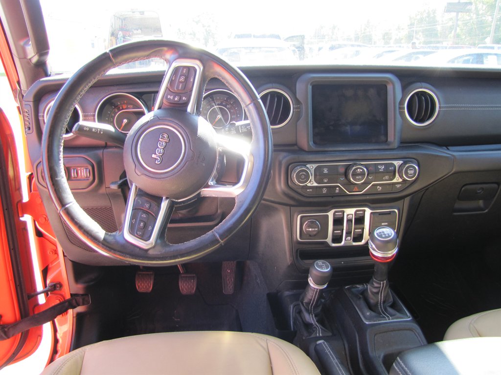 Jeep Wrangler photo 9