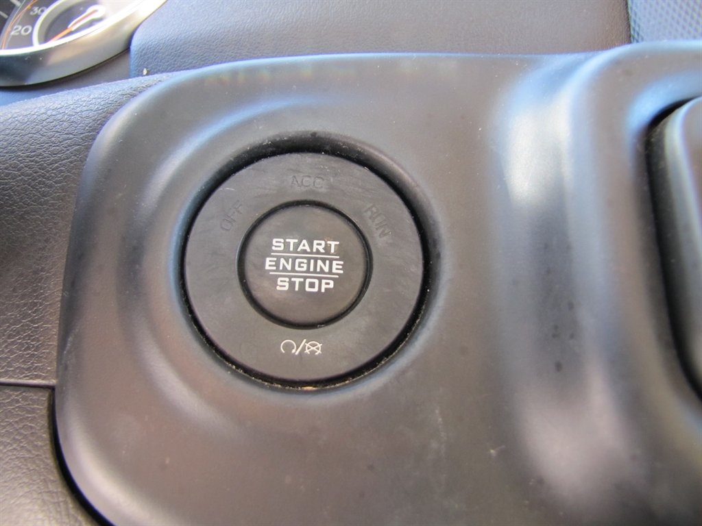Jeep Wrangler photo 16