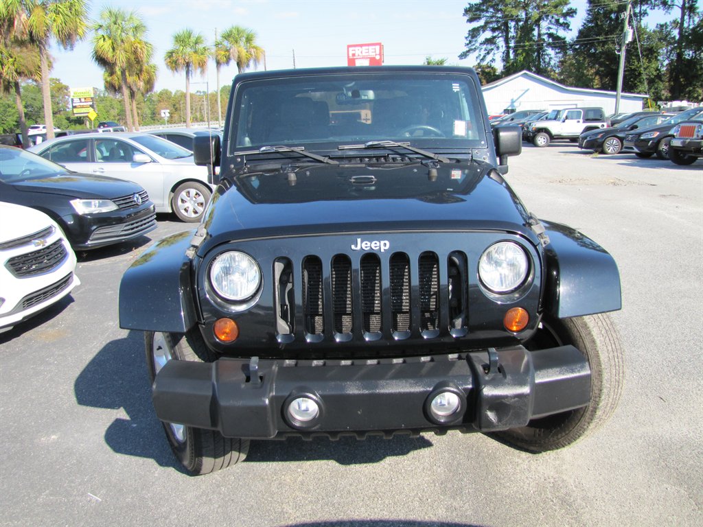 Jeep Wrangler photo 2