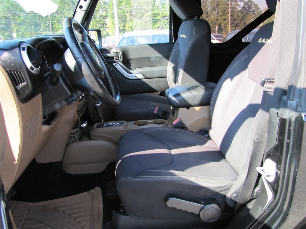 Jeep Wrangler photo 11